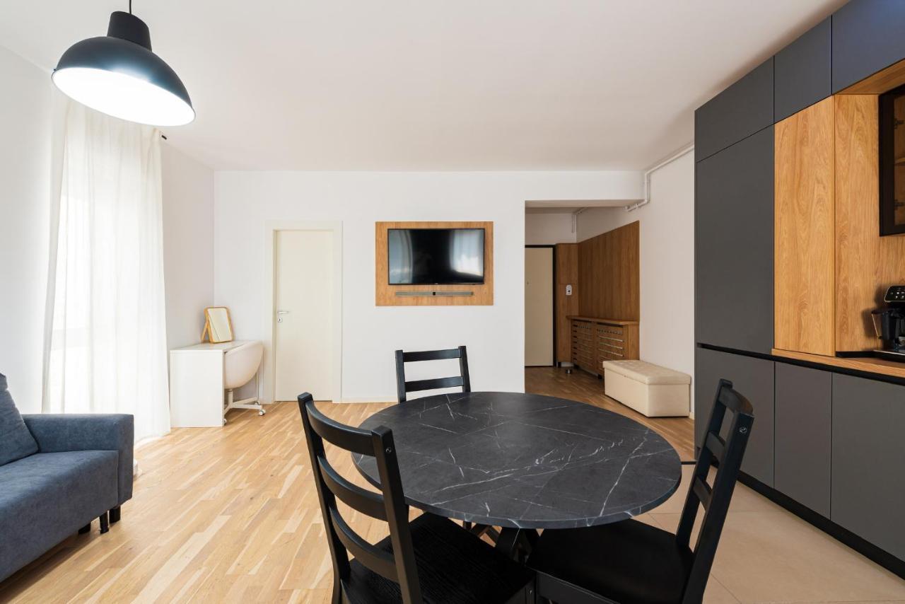 Sara - Stylish Apt With Balcony Near Piata Obor บูคาเรสต์ ภายนอก รูปภาพ