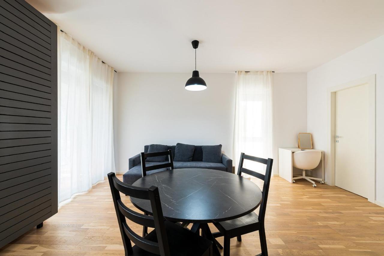 Sara - Stylish Apt With Balcony Near Piata Obor บูคาเรสต์ ภายนอก รูปภาพ