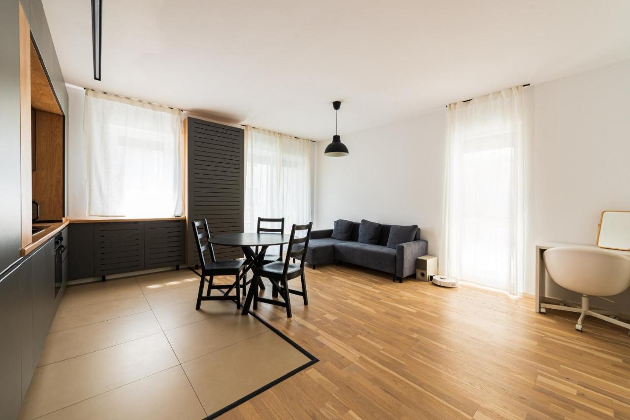 Sara - Stylish Apt With Balcony Near Piata Obor บูคาเรสต์ ภายนอก รูปภาพ