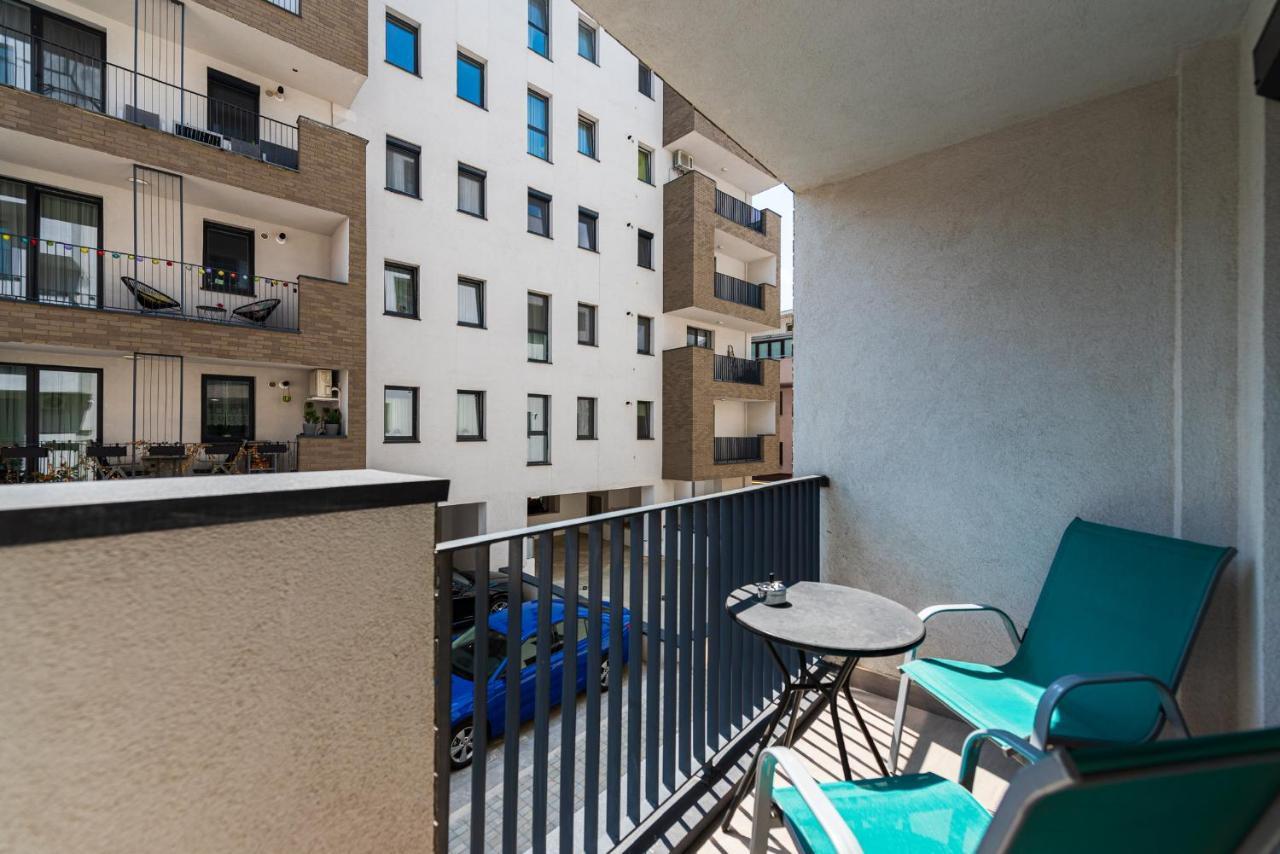 Sara - Stylish Apt With Balcony Near Piata Obor บูคาเรสต์ ภายนอก รูปภาพ