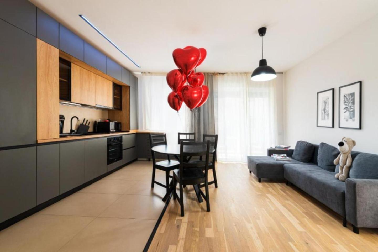 Sara - Stylish Apt With Balcony Near Piata Obor บูคาเรสต์ ภายนอก รูปภาพ
