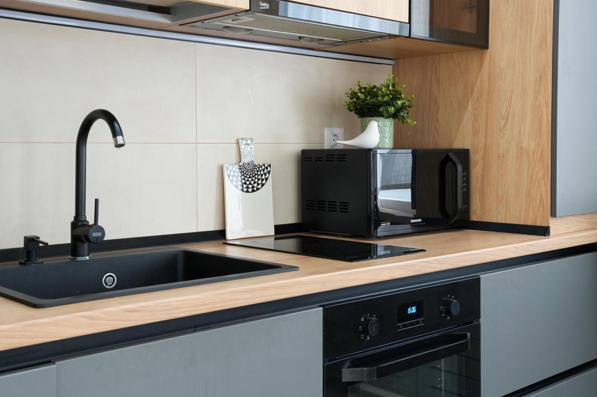 Sara - Stylish Apt With Balcony Near Piata Obor บูคาเรสต์ ภายนอก รูปภาพ