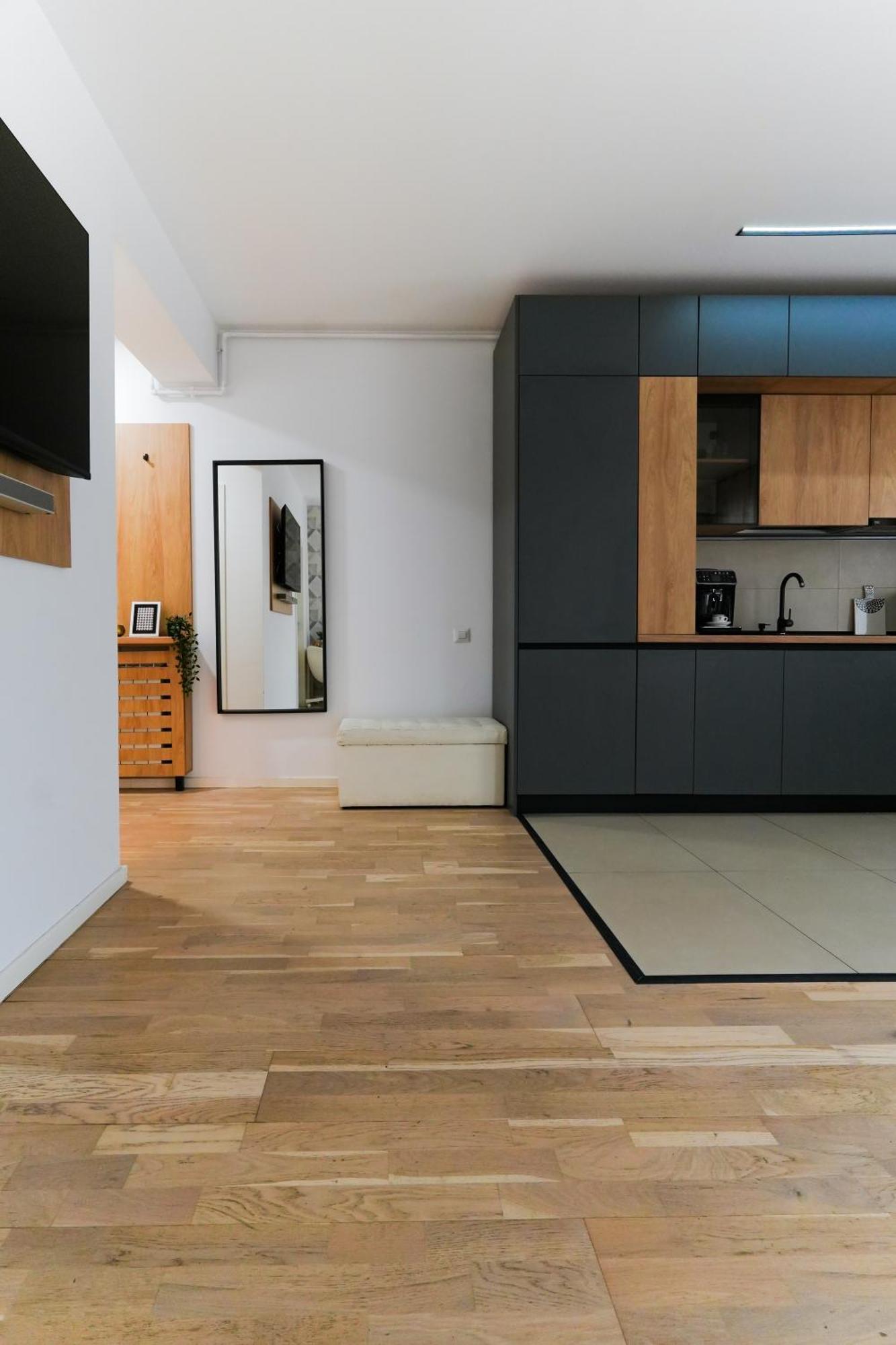 Sara - Stylish Apt With Balcony Near Piata Obor บูคาเรสต์ ภายนอก รูปภาพ